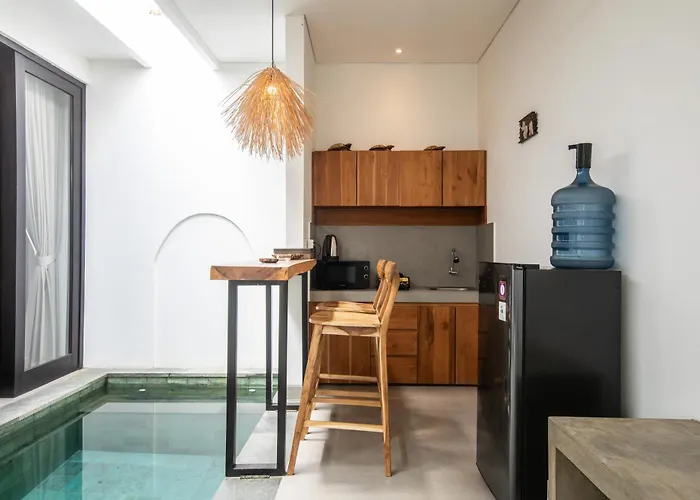 Minimalist With Pool #lina2